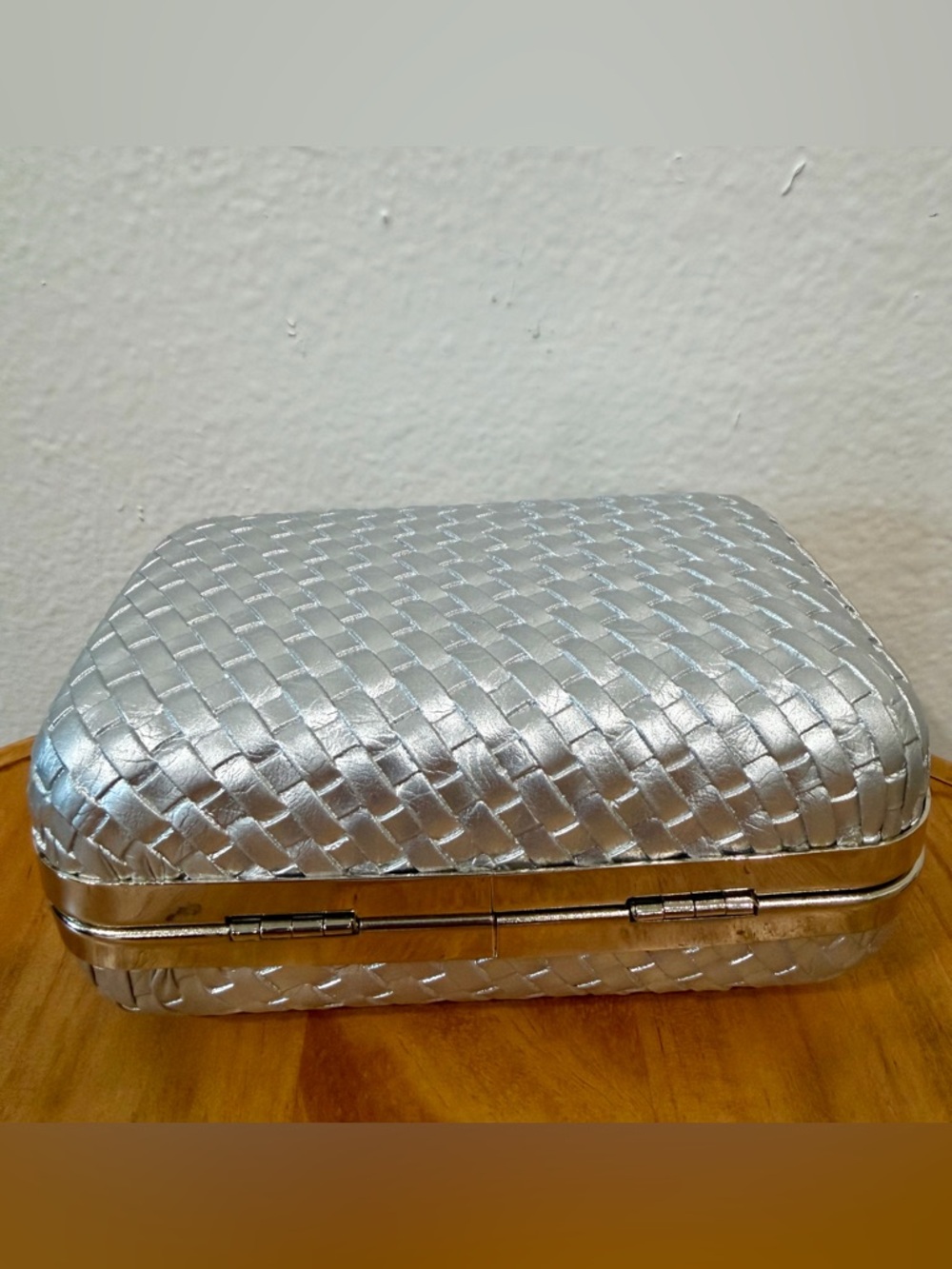 JESSICA McClintock silver clutch - Picture 3 of 6